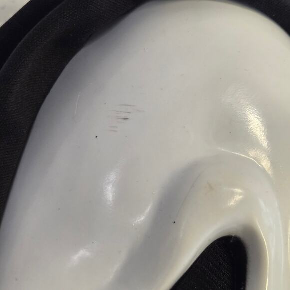 Scream Ghost Face Mask S9206 2013 Halloween Costume Does Not Glow Plastic - Picture 6 of 10